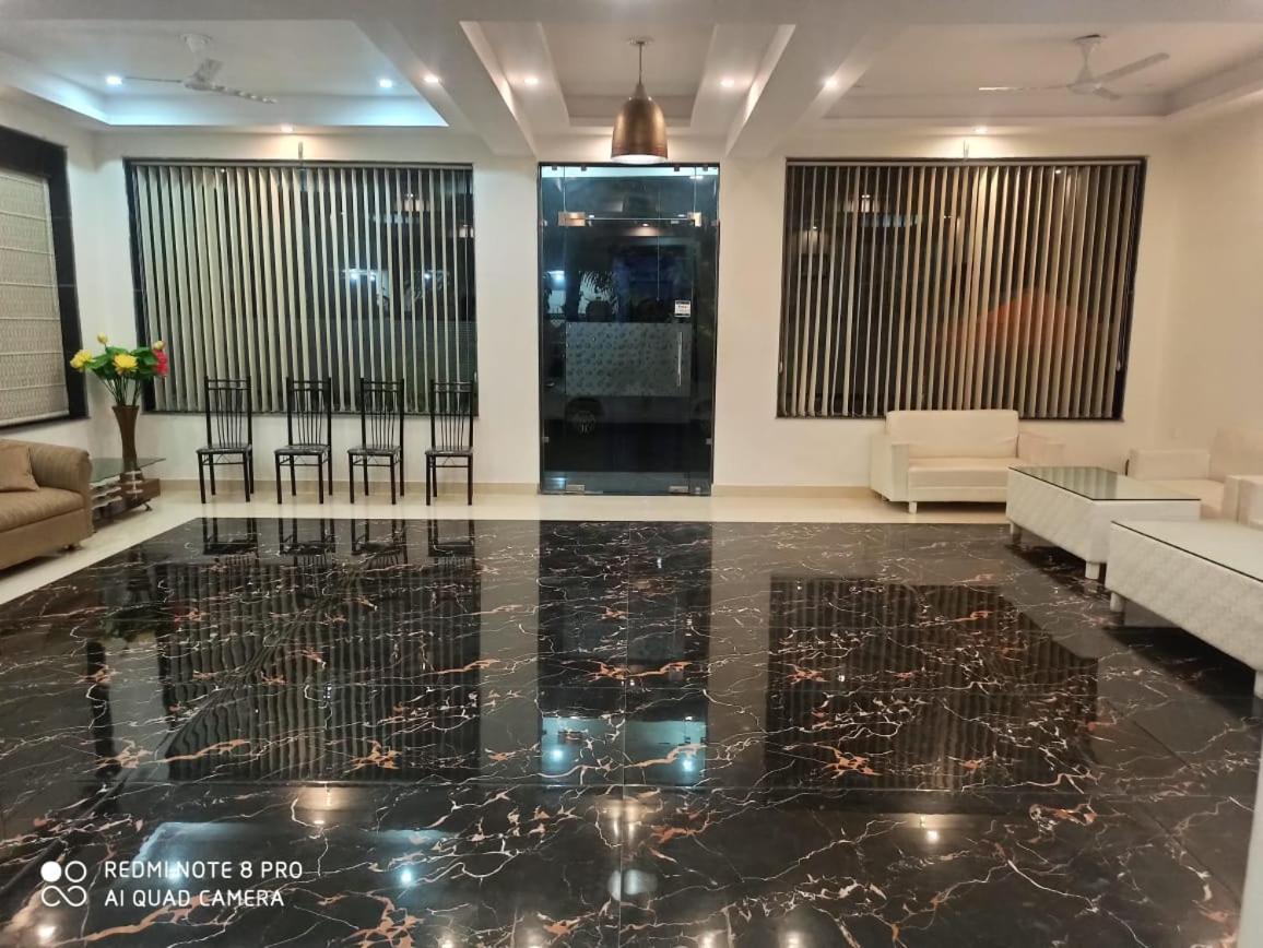 Taj Classic Agra آغْرا المظهر الخارجي الصورة